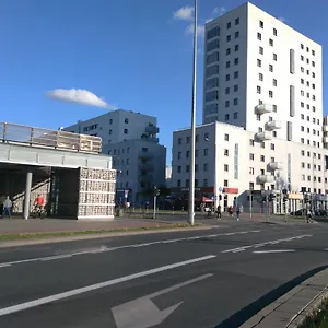 Metro Mlociny Варшава